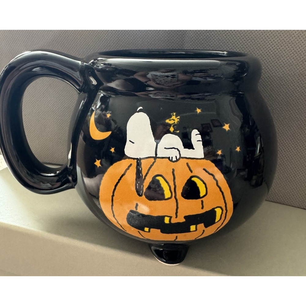 Peanuts Snoopy 3D Halloween Mug Witch's  Cauldron Pumpkin Woodstock